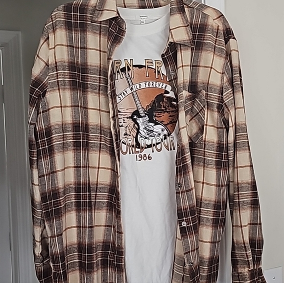 Maurices Born Free oversized ecru cream graphic ss tee, Size XXL - Picture 5 of 15